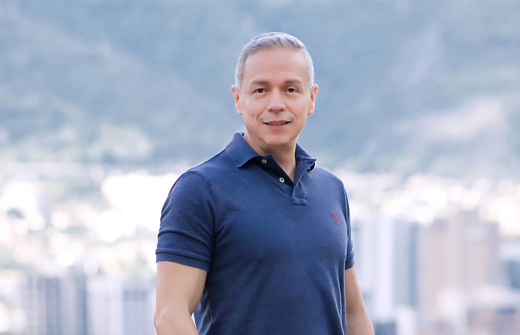 Ingeniero y escritor exalta la venezolanidad a través del cacao en “Savura&nbsp;Chocolatier”