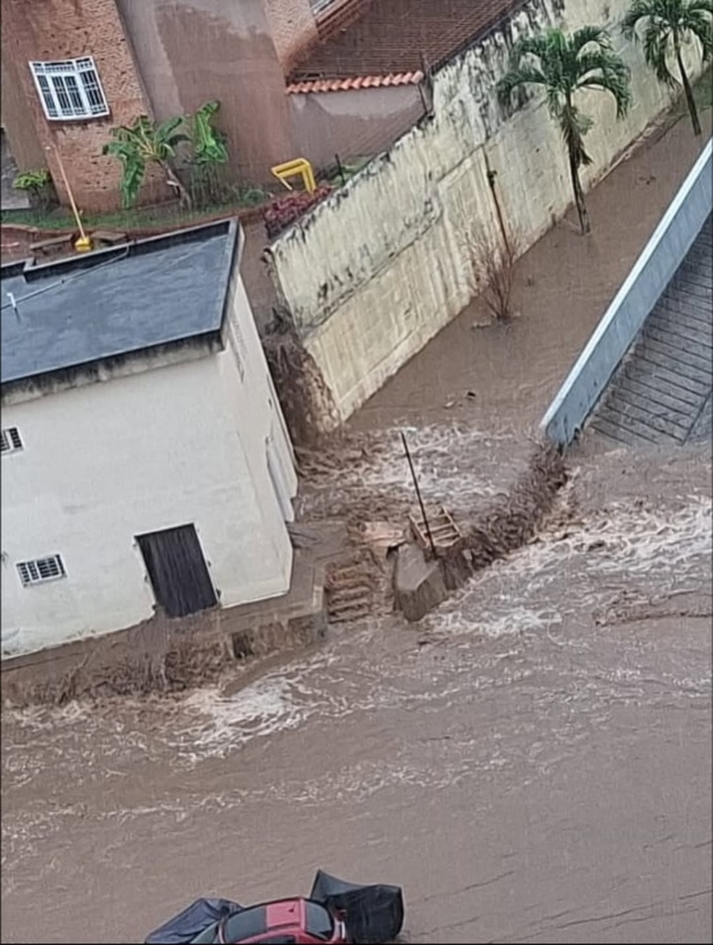 Paso de la Onda Tropical 48 produce afectaciones en&nbsp;Carabobo