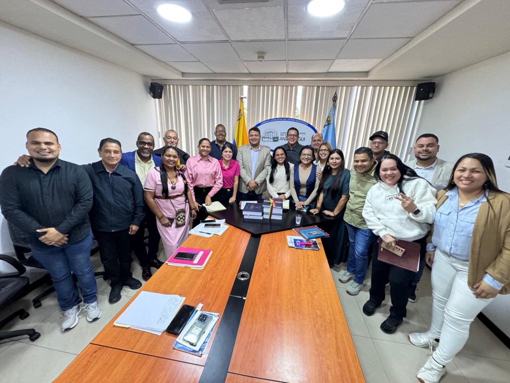 Cleanz se reunió con gabinetes Económico, social, innovador y educativo para analizar presupuesto del 2026