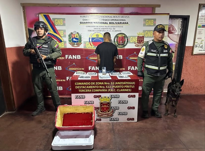 Detienen a un hombre por posesión de presunta droga en&nbsp;Clarines