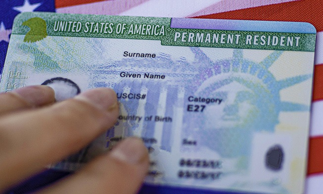 Gobierno de Trump reexaminará «green cards» otorgadas a personas de 19 países, entre ellos Afganistán, Venezuela y&nbsp;Cuba