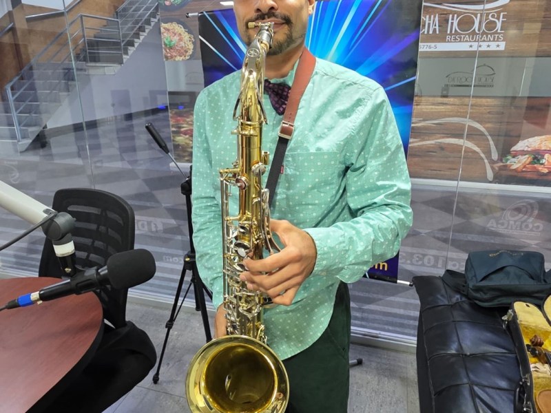 Jonathan Aramati: El talento anzoatiguense que fusiona el saxofón y el&nbsp;violín&nbsp;