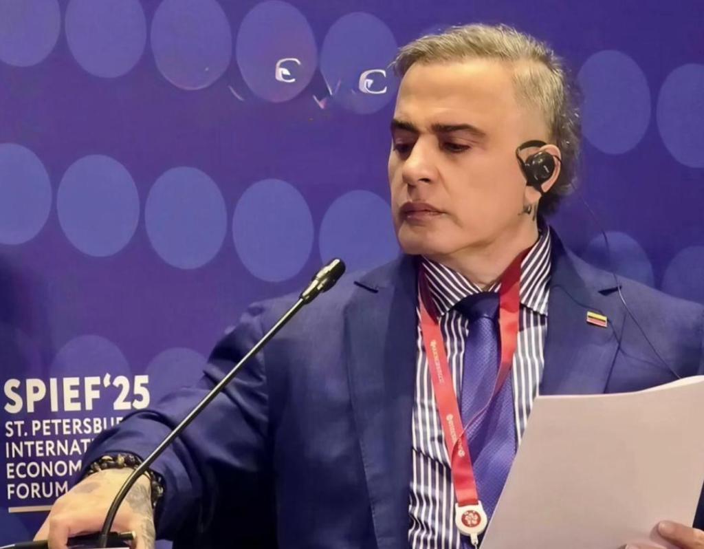 «Tarek William Saab, La memoria en el corazón de la Tempestad, por Geraldina&nbsp;Colotti»