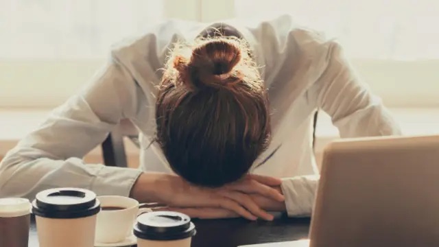 Reloj biológico vs Horario laboral: Por qué trabajar antes de las 10:00 am perjudica la&nbsp;salud