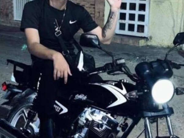 Familia y amigos realizan emotiva despedida a basquetbolista fallecido en la Intercomunal de&nbsp;Barcelona