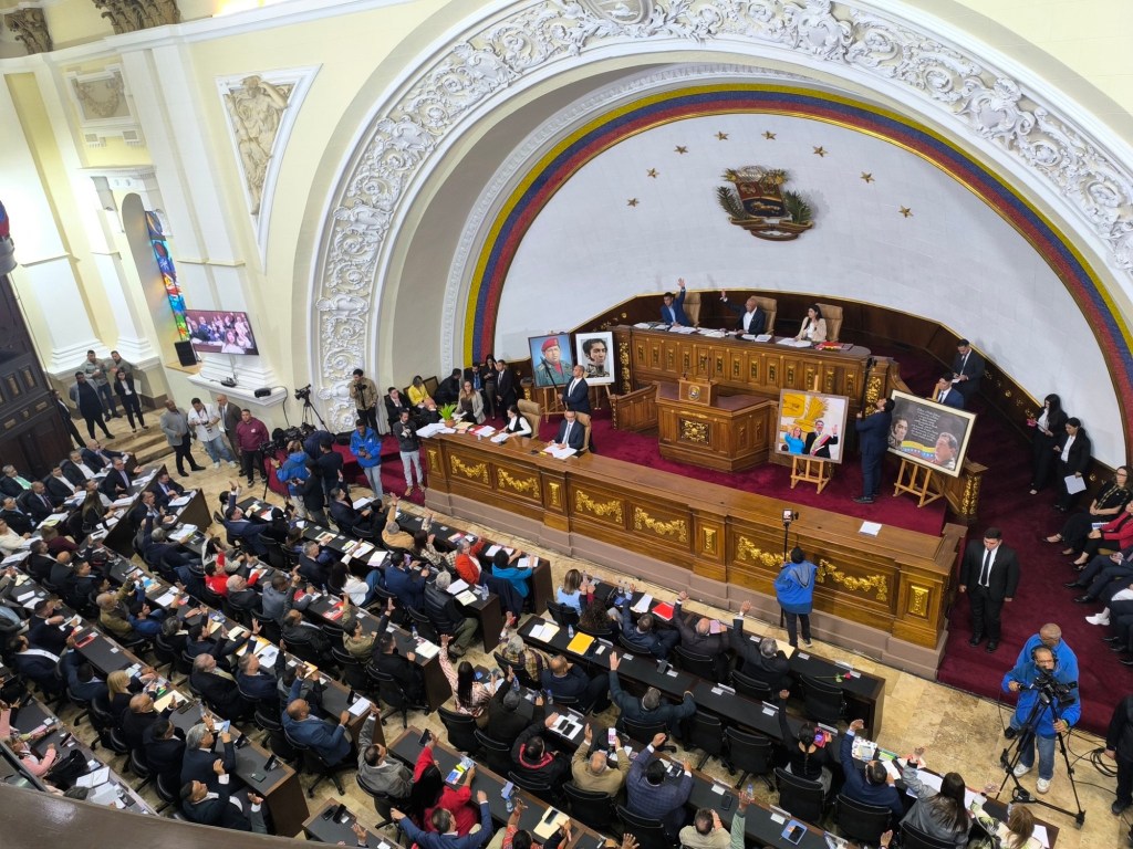 AN NOMBRA A FISCAL GENERAL Y DEFENSOR DEL PUEBLO&nbsp;ENCARGADOS