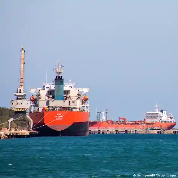 EEUU autoriza venta de petróleo a Cuba bajo&nbsp;condiciones