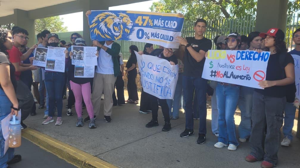 Estudiantes de la USM Oriente protestaron contra «aumento del 47% en la matrícula»