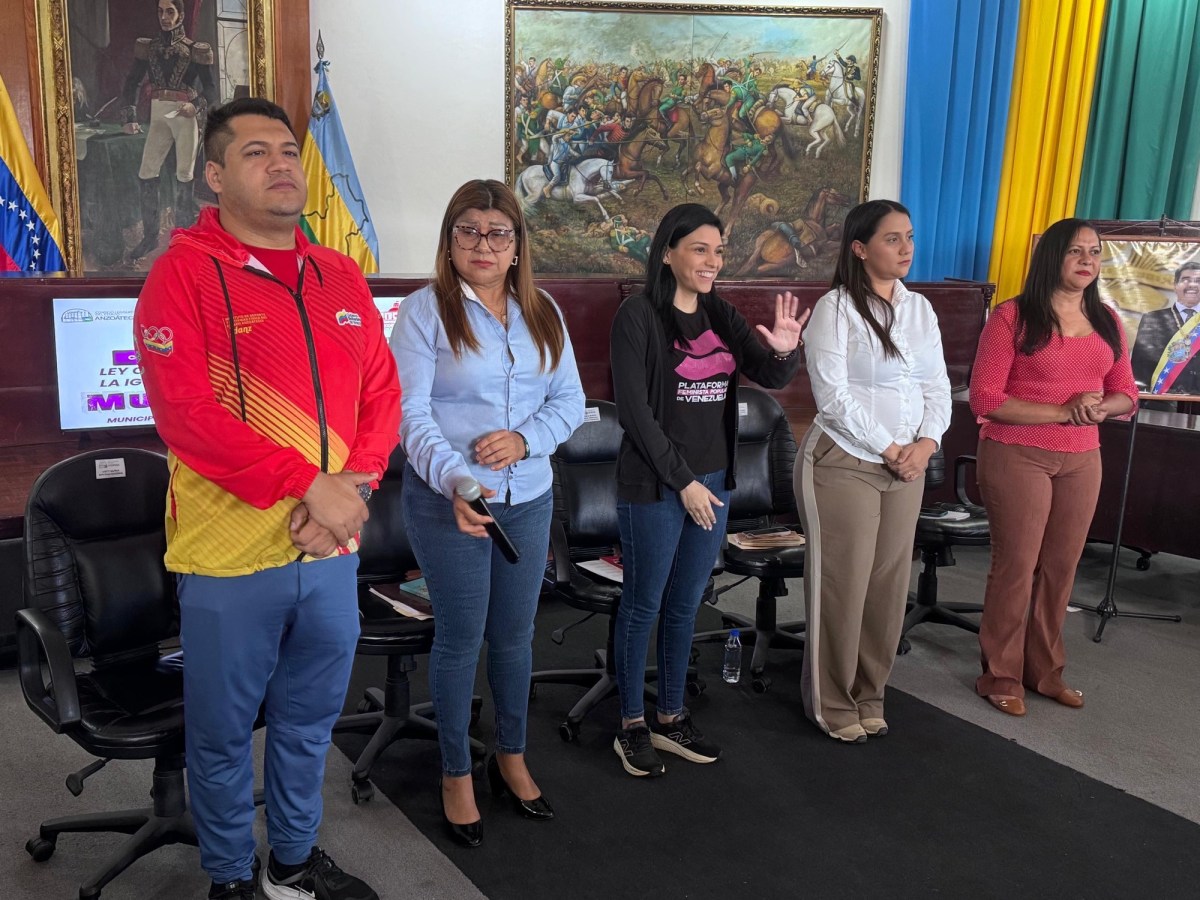 Debaten en el Cleanz la Ley Orgánica para la Igualdad de las&nbsp;Mujeres