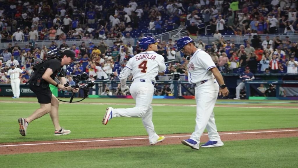 Venezuela gana el primer juego en el Clásico Mundial de&nbsp;Béisbol