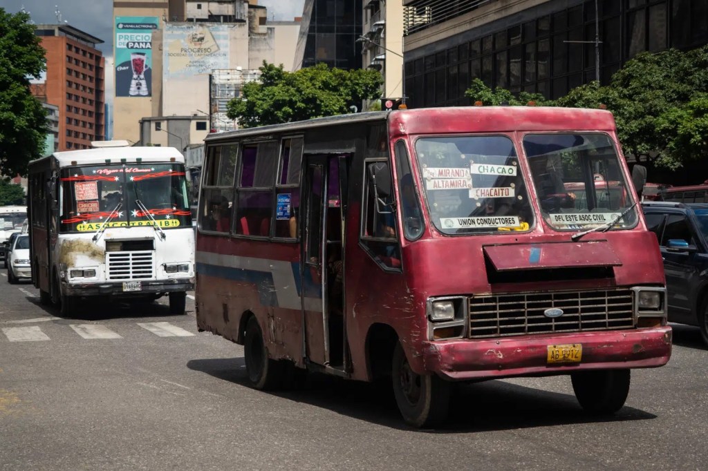 Llaman a transportistas a mesa de diálogo