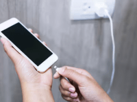 Joven muere electrocutada por el cargador de su celular en&nbsp;Zulia