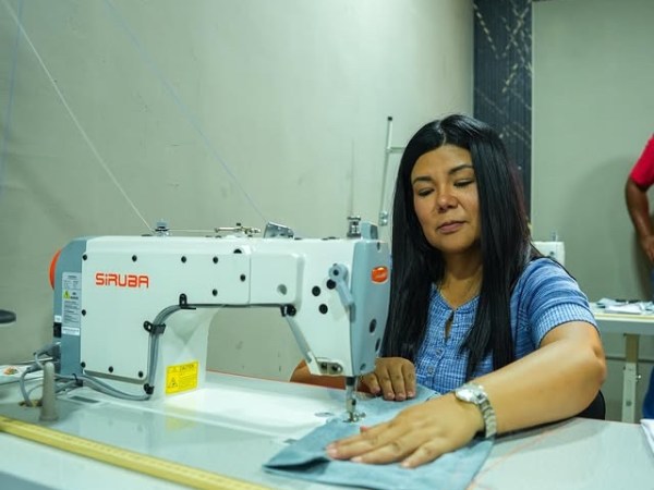 Entregaron nueva textilera «La Victoria» en&nbsp;Barcelona&nbsp;