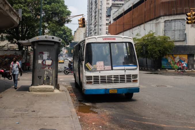 Colapso en Caracas: Transportistas paralizaron el servicio en demanda de ajuste de&nbsp;pasaje&nbsp;