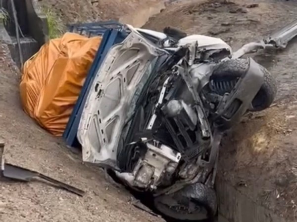 Lluvia y pavimento húmedo provocan aparatoso accidente en la Autopista Regional del&nbsp;Centro