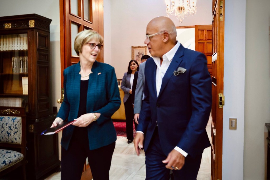 La encargada de Negocios de Estados Unidos visitó la Asamblea&nbsp;Nacional&nbsp;