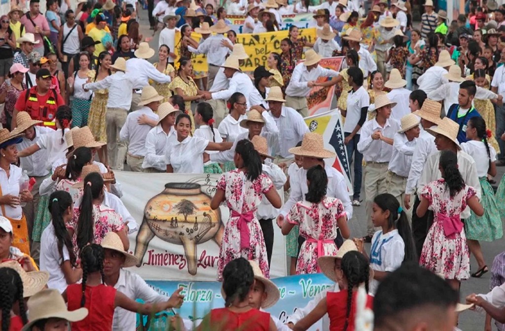 Con despliegue de seguridad y estrictas normas de convivencia inician las Fiestas de&nbsp;Elorza