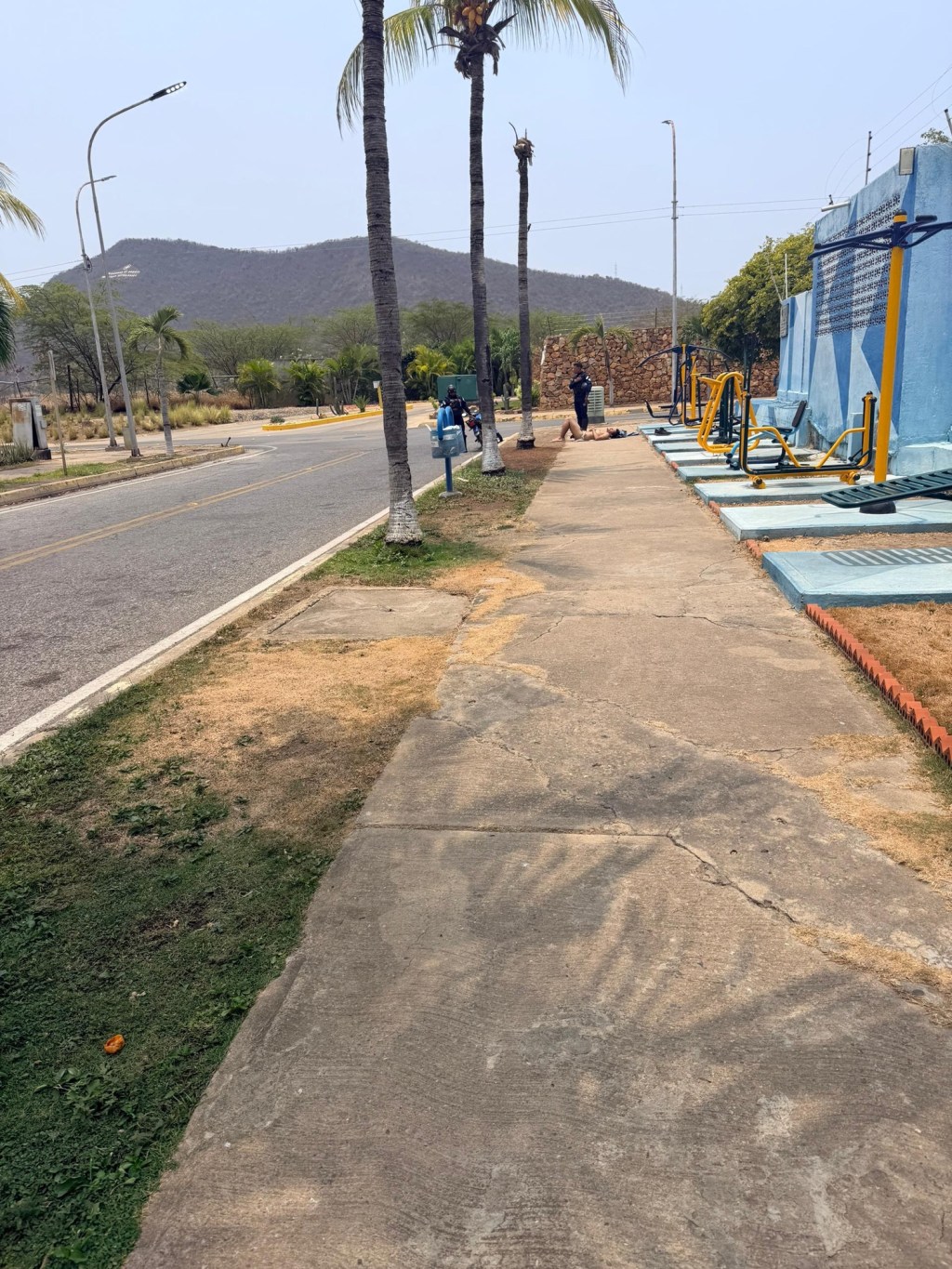 SERVICIO PÚBLICO: Localizan a joven desorientado en Cerro Sur, fue trasladado al IVSS de Las&nbsp;Garzas