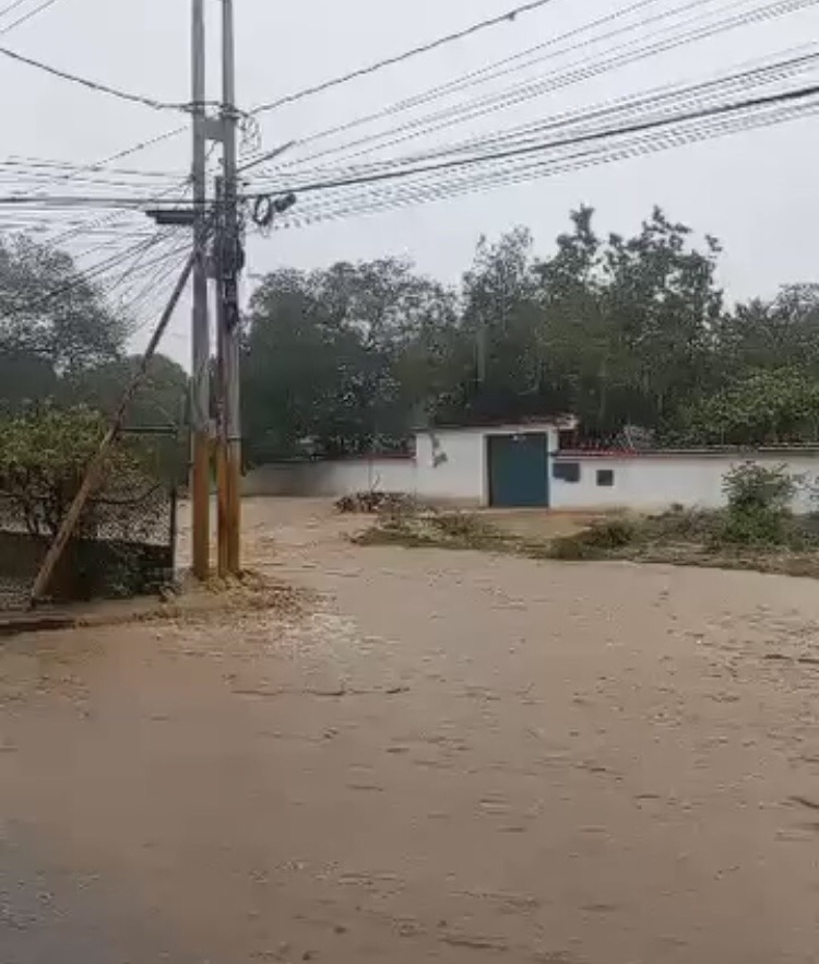 Fuertes lluvias causan anegaciones en diversos sectores del estado&nbsp;Lara