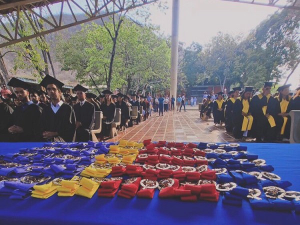 UDO entregó medallas a 205 nuevos profesionales de la promoción «General Juan Bautista&nbsp;Arismendi»