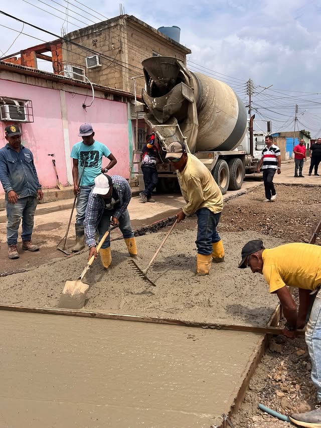 Avanzan trabajos de rehabilitación vial y de servicios en el sector Los Lanceros de Cayaurima&nbsp;II