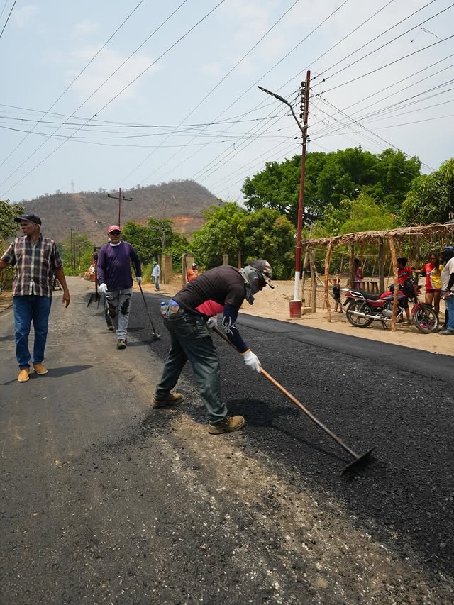 Arrancó plan Comunal de asfalto en&nbsp;Mayorquín