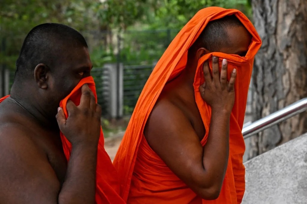Insólito hallazgo en Sri Lanka: 22 monjes detenidos con 110 kilos de&nbsp;marihuana