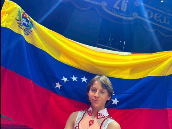 Renato Jr logró el primer cuádruple salto mortal infantil del mundo en el Circo de los&nbsp;Valentinos