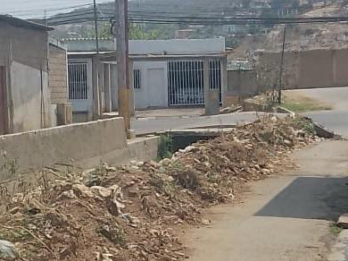 Piden recolección de escombros en Brisas del Mar,&nbsp;Barcelona