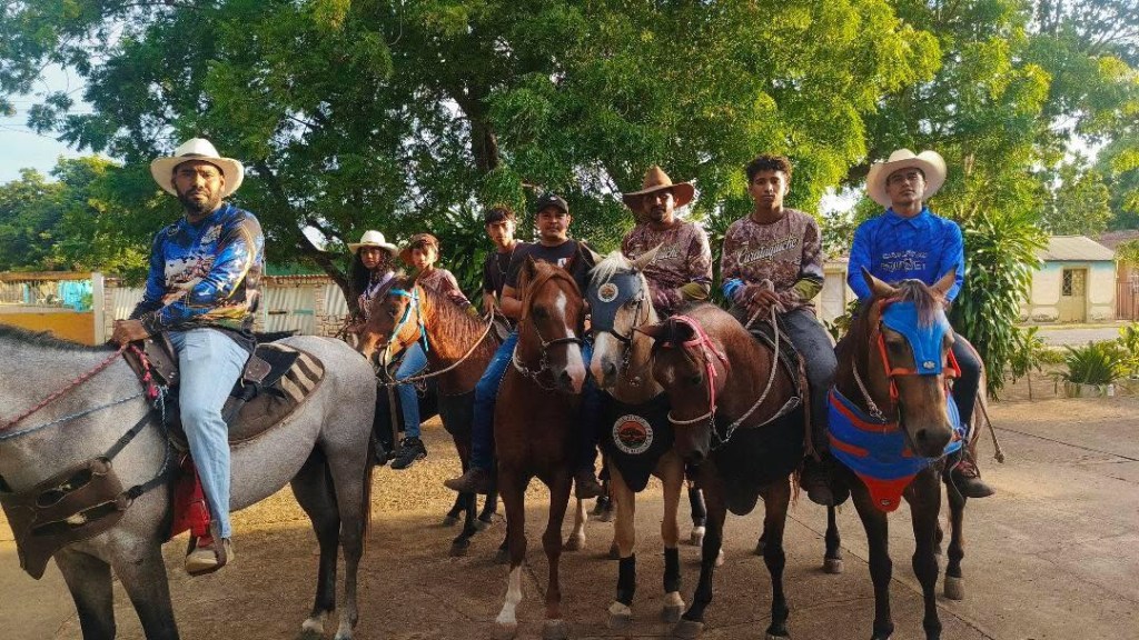 Curataquiche celebró su 347° Aniversario con la 2da Gran&nbsp;Cabalgata