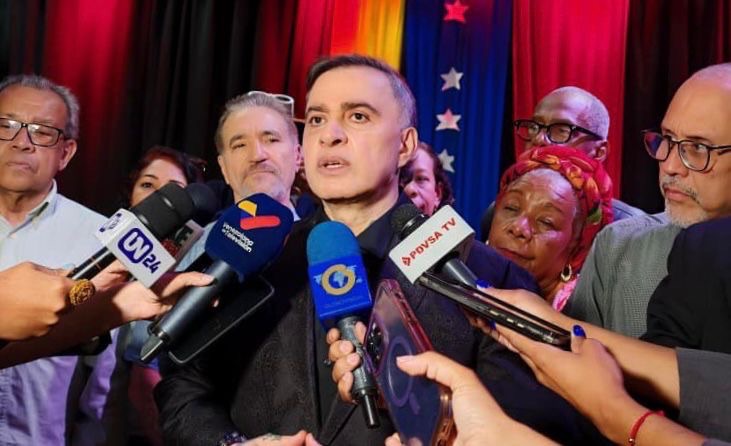 Tarek William Saab reafirmó antes estudiantes la defensa de la&nbsp;venezolanidad