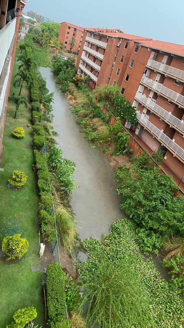 Varios sectores de Barcelona se anegaron tras la lluvia de este sabado: Autoridades monitoreo&nbsp;sectores
