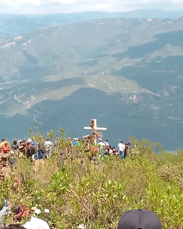 Motorizados irrespetaron a la Cruz de El Peñón durante festividad religiosa en&nbsp;Lara&nbsp;