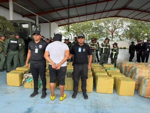 Incautaron más de 3.5 toneladas de droga en Apure y destruyen centro&nbsp;logístico
