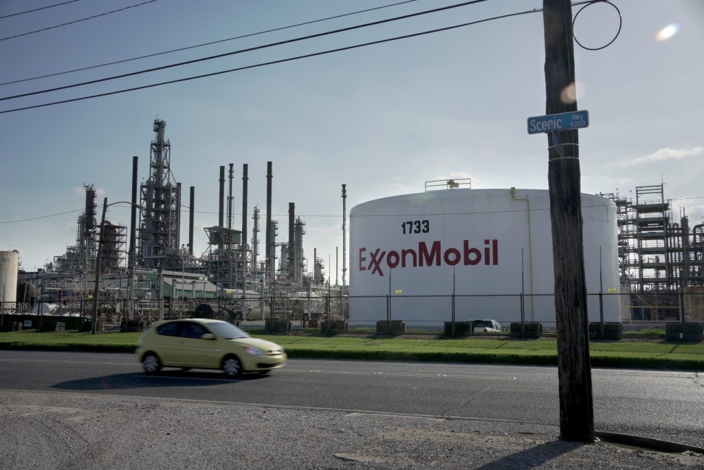 ExxonMobil podría adquirir derechos para producir petróleo en Venezuela