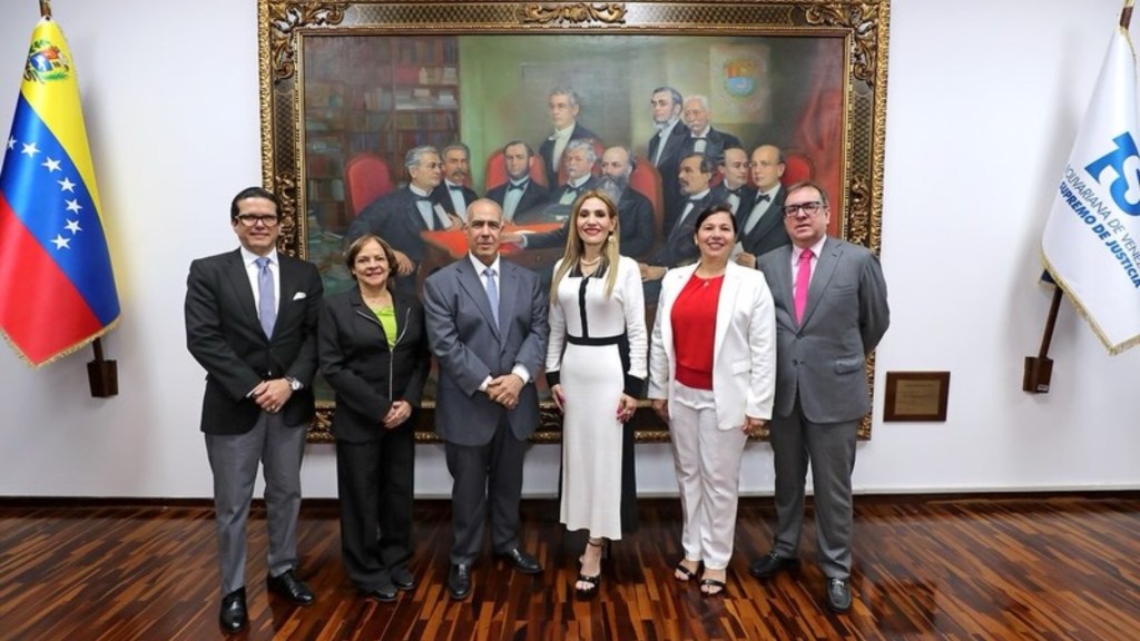Sala Plena del TSJ ratifica a Caryslia Rodríguez como presidenta y designa nueva&nbsp;directiva