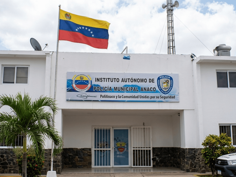 Detienen al director y 11 funcionarios más de polianaco por muerte de&nbsp;exconcejal