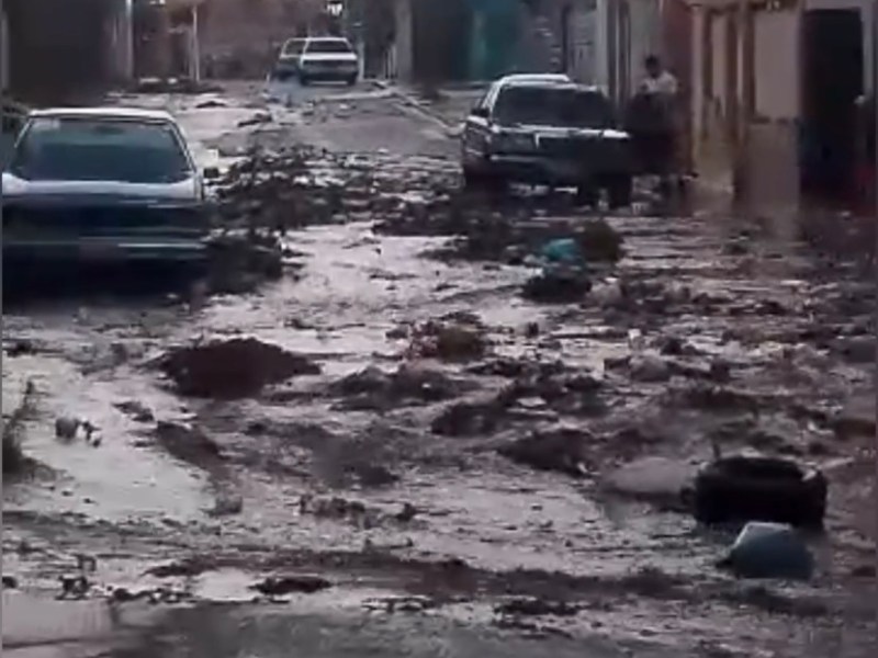 Vecinos en Pozuelos solicitan reparación de calles y recolección de&nbsp;desechos