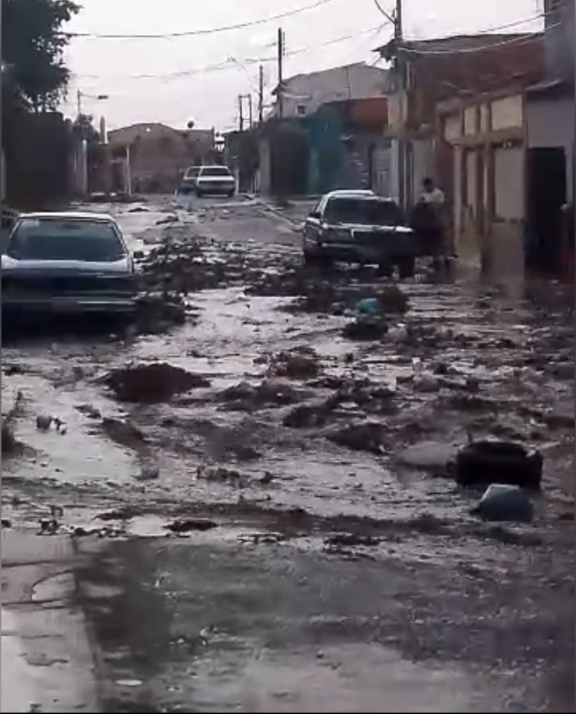 Vecinos en Pozuelos solicitan reparación de calles y recolección de desechos