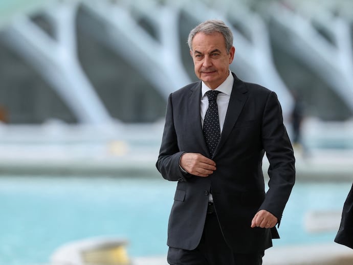 Investigan a Zapatero por delito fiscal y contrabando por las joyas halladas en su&nbsp;oficina