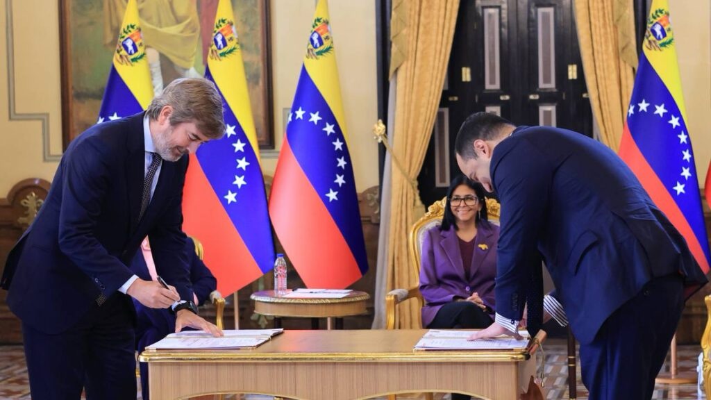 Venezuela firma con Repsol un memorando en materia de gas y&nbsp;petróleo