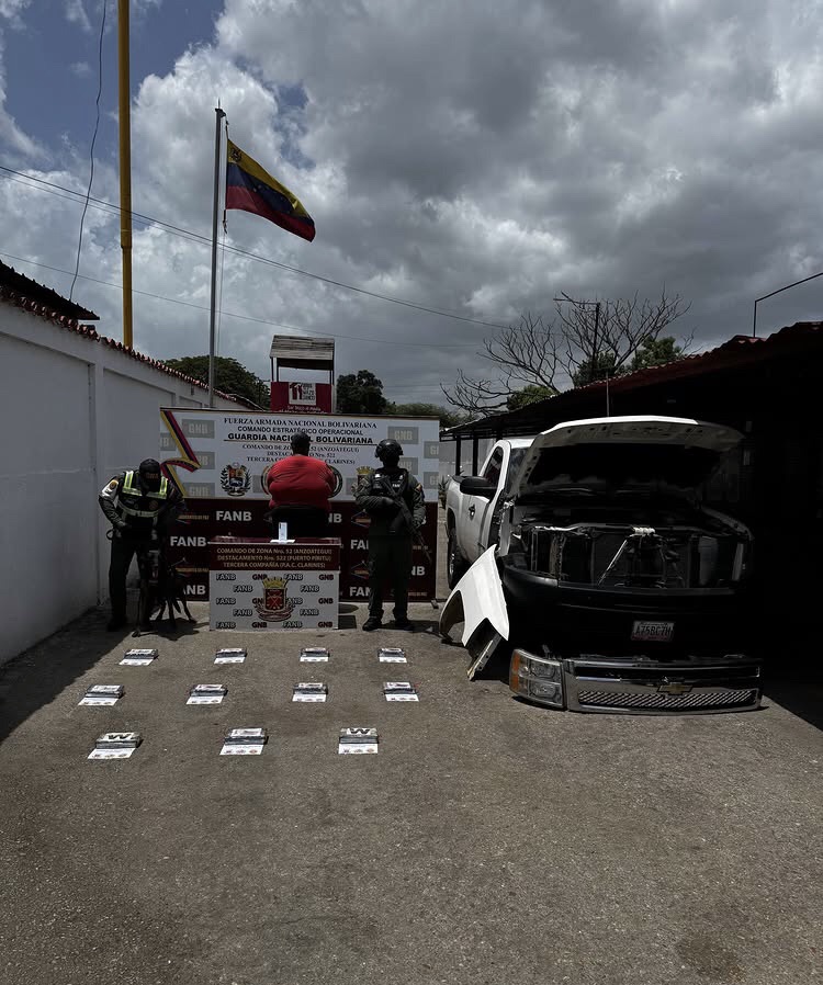 Incautaron más de 11 kilos de presunta droga en punto de control de Clarines