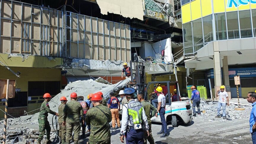 Fuerte terremoto de magnitud 7,8 sacudió el sur de Filipinas