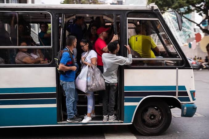 Reportan cobro excesivo de pasaje en la ruta intercomunal Barcelona – Puerto La&nbsp;Cruz