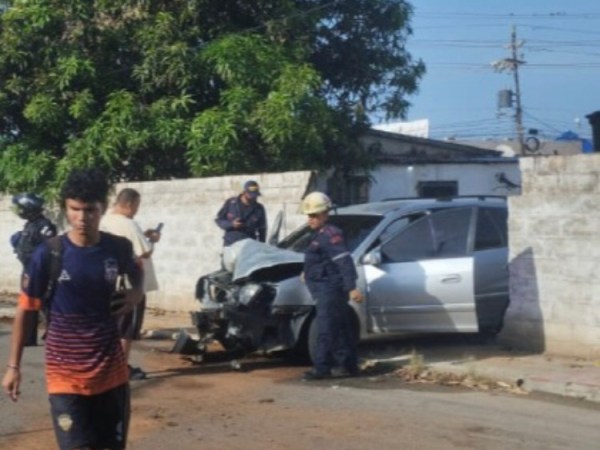 Conductor falleció tras sufrir un infarto y colisionar contra un poste en&nbsp;Maracaibo&nbsp;