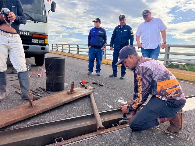 Iniciaron trabajos de reparación de avería en el Puente Angostura
