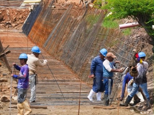 Avanzan trabajos de rehabilitación en el canal Rómulo Gallegos de&nbsp;Lechería