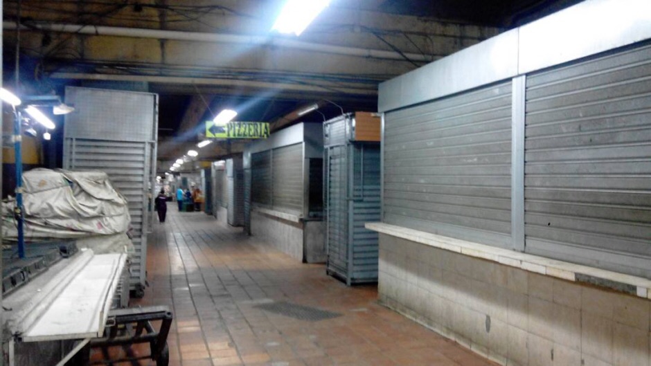 Fiscalizan y cierran locales en El Cementerio tras denuncias por cobros irregulares de&nbsp;divisas