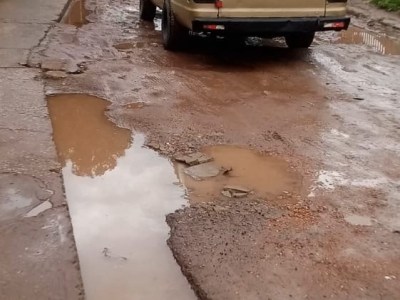 Habitantes del sector Puente Ayala exigen a las autoridades la reparación urgente de su&nbsp;vialidad