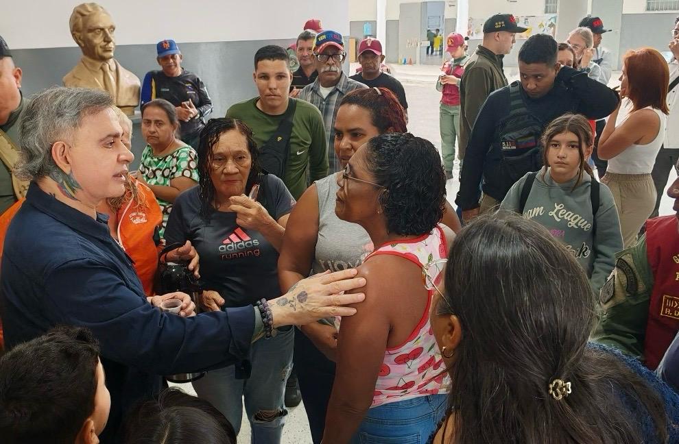 Tarek William Saab informó despliegue de Gran Misión Viva Venezuela en campamento transitorio Pedro Emilio&nbsp;Coll